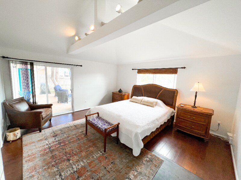 Building Photo - 388 Paseo De Gracia