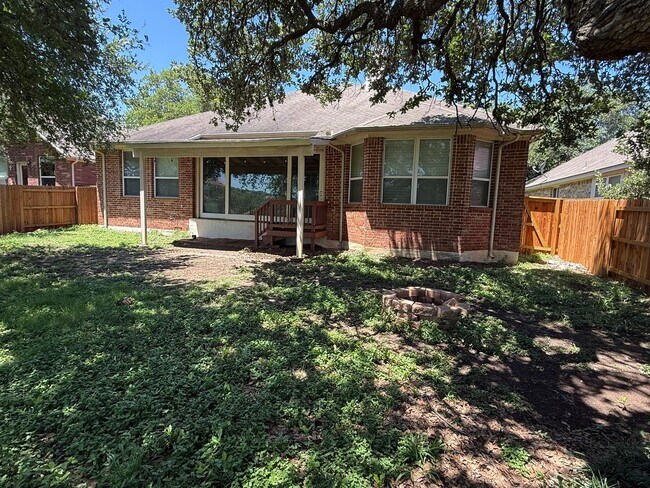 Building Photo - 4 Bedroom/2 Bath Links At Canyon Springs Subdivision