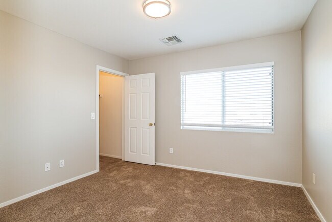 Building Photo - 22553 W Desert Bloom St