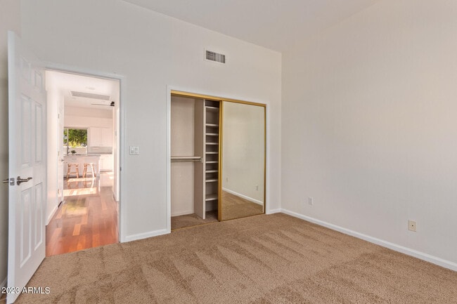 Building Photo - 12063 E Bella Vista Cir