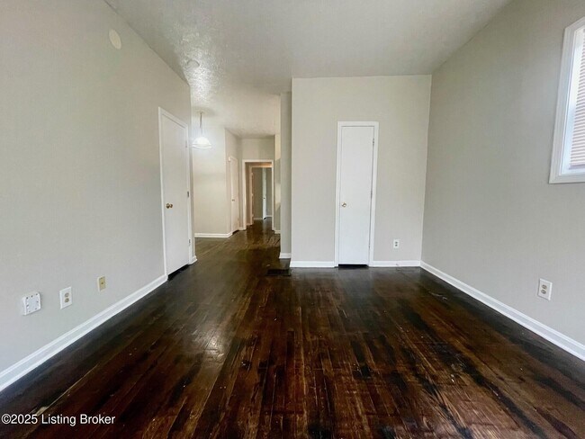 Building Photo - 1214 S 41st St