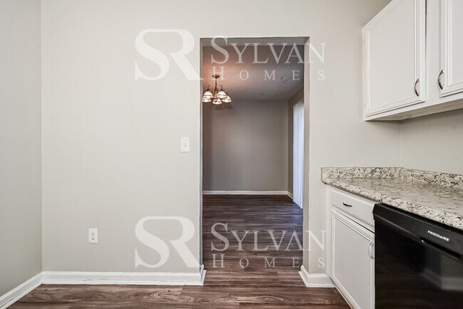 Building Photo - At Last, This Is What You Have Been Searching For!