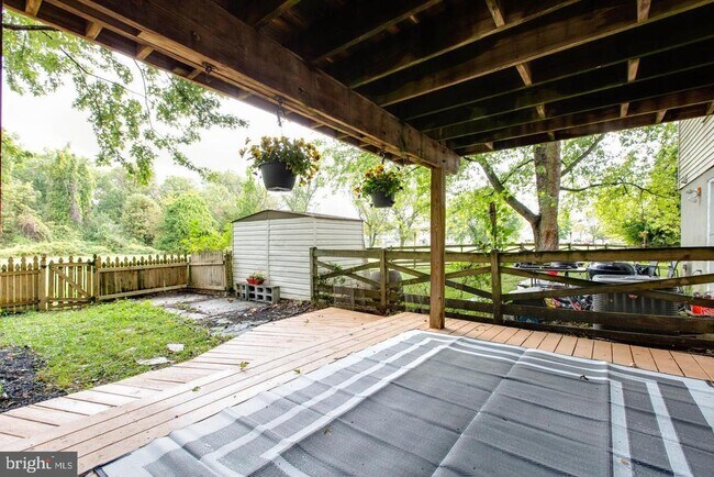 Building Photo - 5420 King Arthur Cir