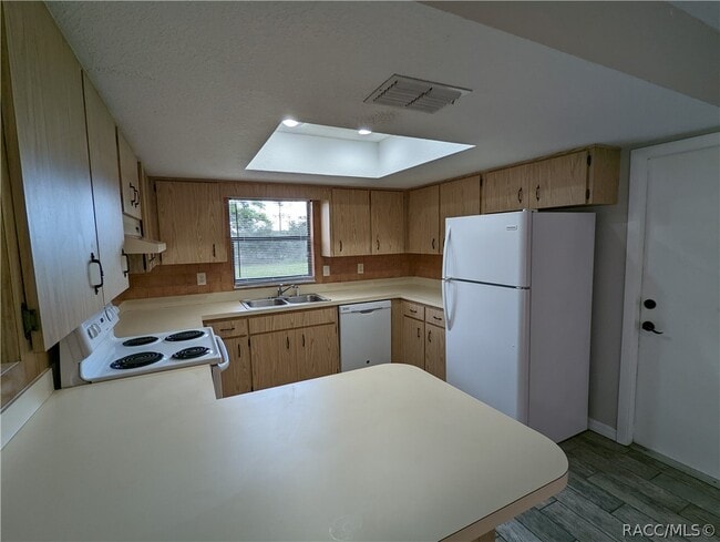 Building Photo - 5267 W Homosassa Trail