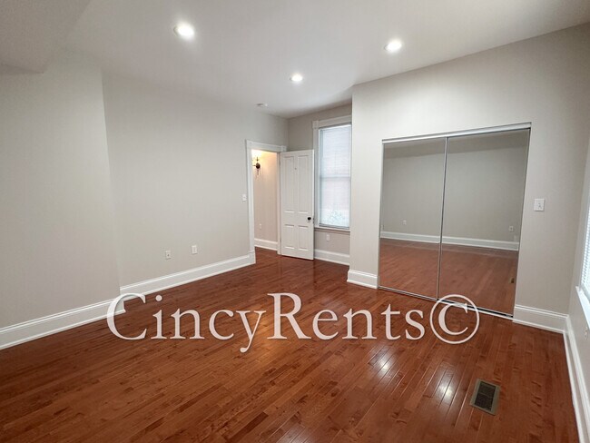 Building Photo - 3942 Hazel Ave