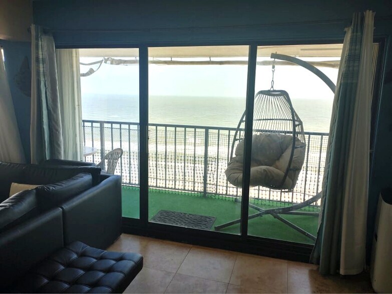 Building Photo - 7310 Seawall Blvd