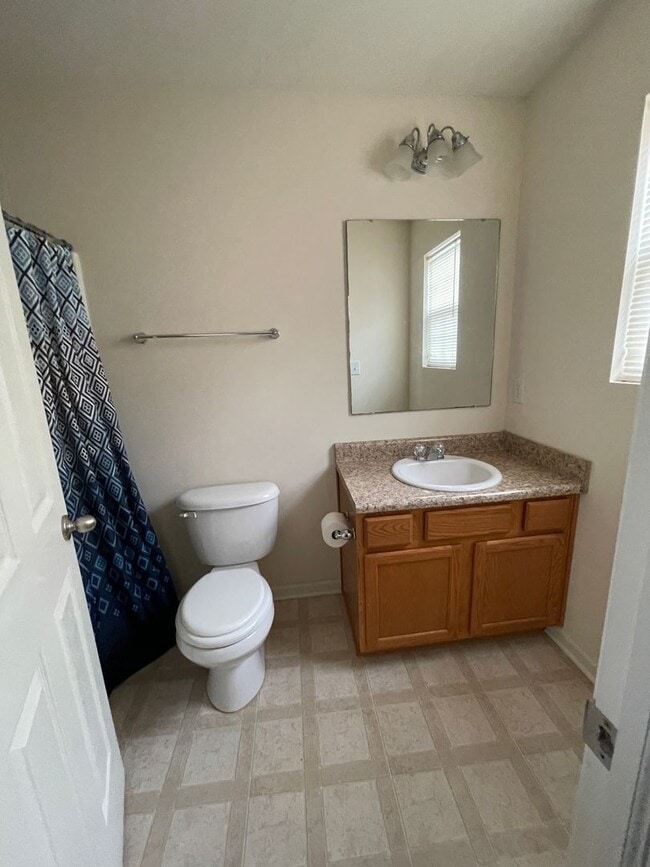 Building Photo - 2018 Creekstone Dr