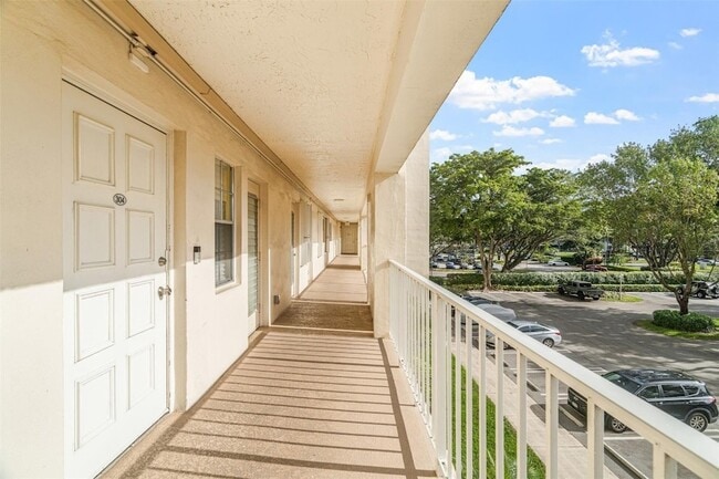 Building Photo - 3080 N Course Dr