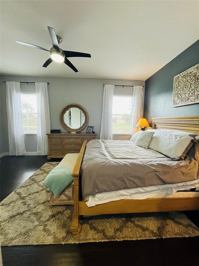 Building Photo - 12200 NW 77th Manor