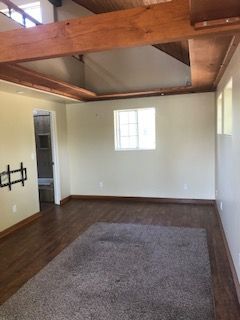 Building Photo - 1052 Hacienda Dr