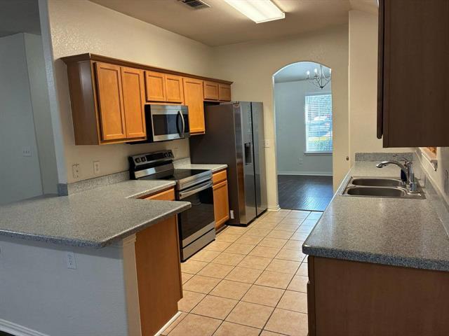 Building Photo - 515 Creekside Dr