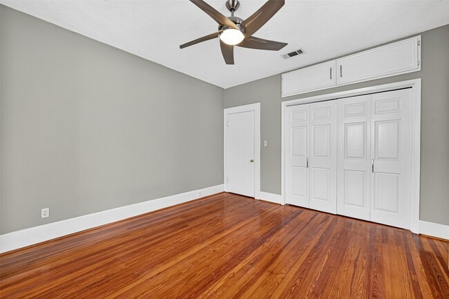 Building Photo - 711 Fargo St