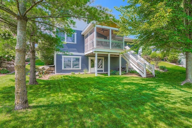 Building Photo - 14143 Jardin Ave N