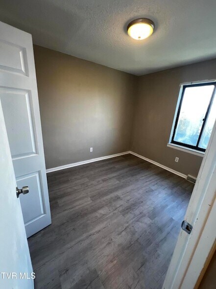 Building Photo - 1419 Colony Park Dr