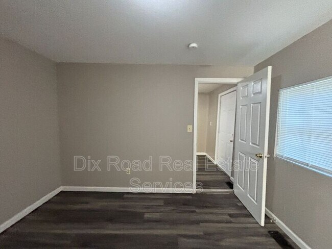Building Photo - 609 Eighteenth Avenue