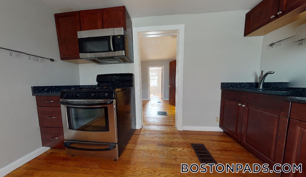 Building Photo - 429 Franklin St