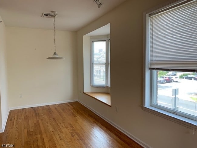 Building Photo - 541 Middlesex Ave