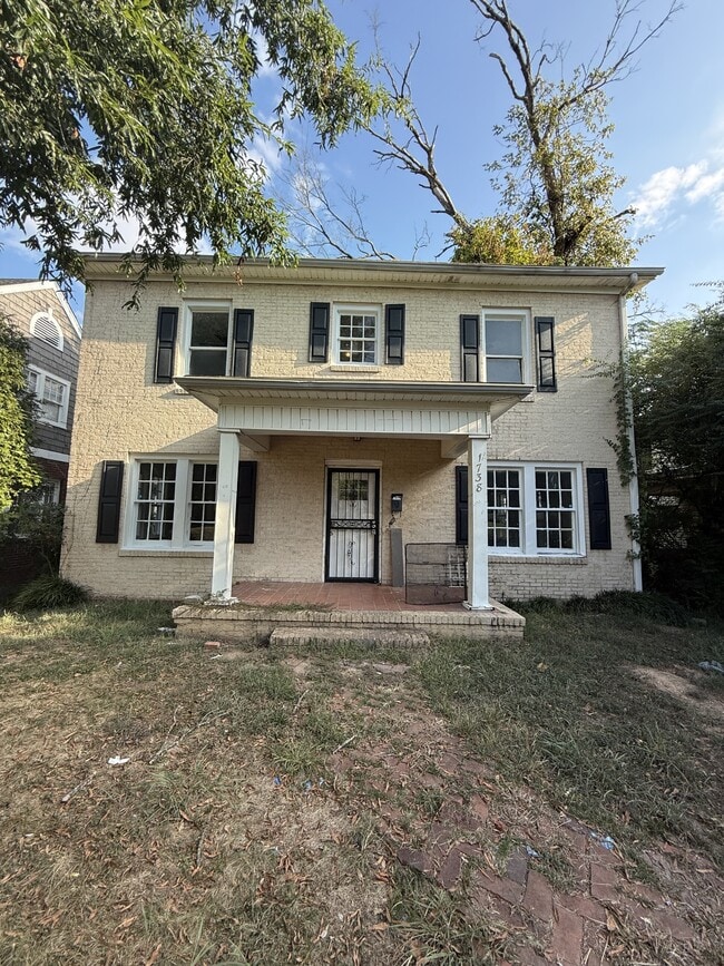 Primary Photo - 1738 28th St SW