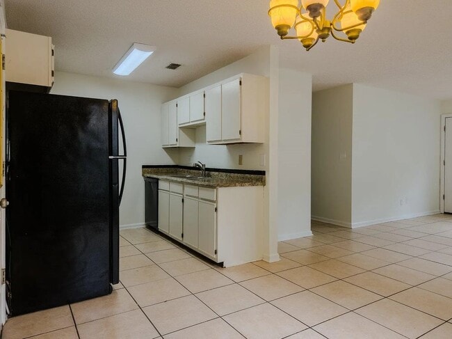 Building Photo - 2708 Oak Park Ct
