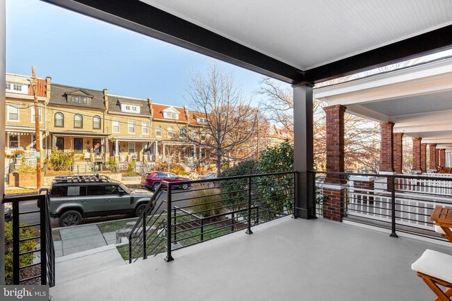 Building Photo - 1426 Crittenden St NW