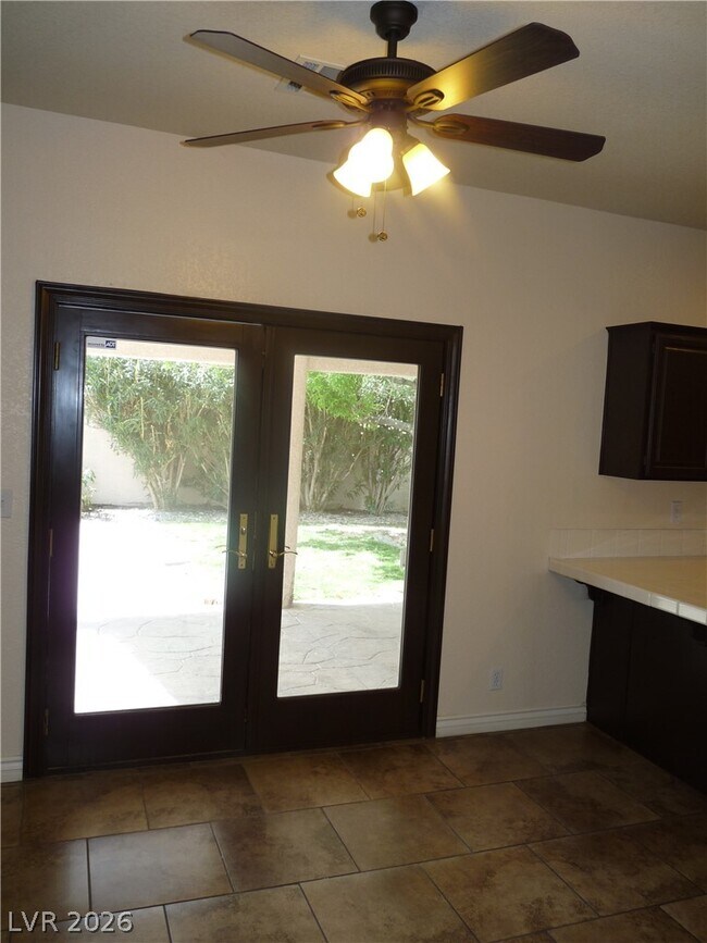Building Photo - 7845 S Meadow Creek