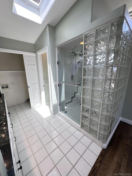 Building Photo - 3539 Mt Laurence Dr