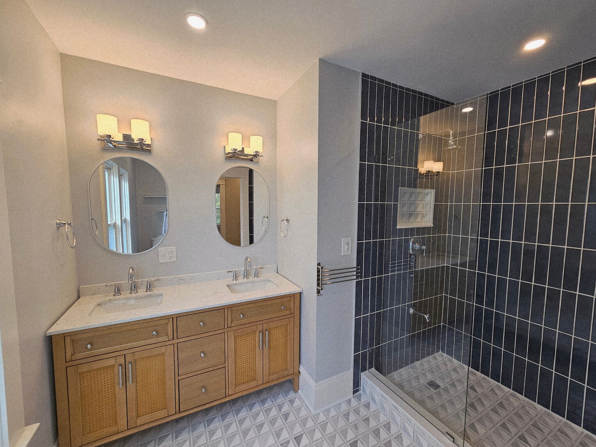 Building Photo - 9715 Clifton Blvd