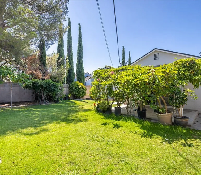 Building Photo - BEAUTIFUL 2 BEDROOM 2 BATH HOME