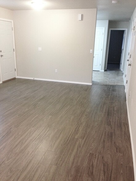 Building Photo - 436 Rea Ave