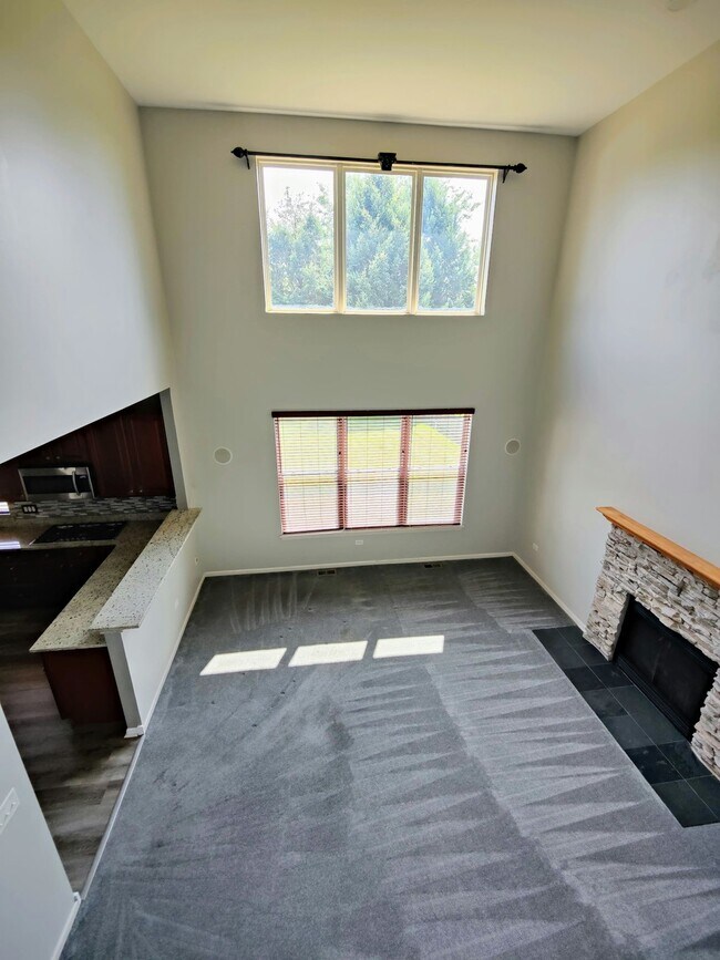 Building Photo - 793 Barclay Dr