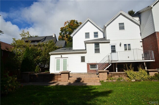 Building Photo - 210 Lincoln Park Dr