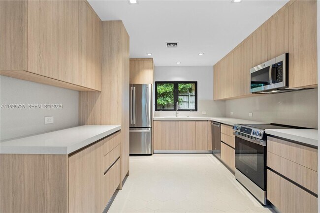 Building Photo - 2345 SW 23rd Terrace