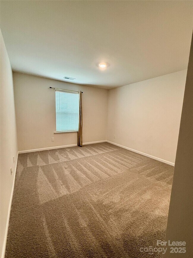 Building Photo - 5141 Hyrule Dr