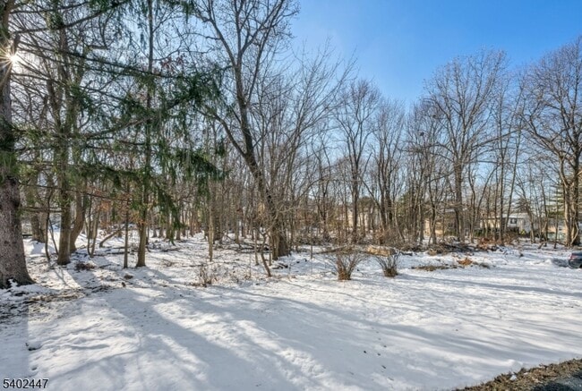 Building Photo - 69 Weaver St