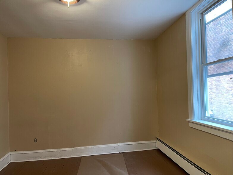 Building Photo - 288 Genesee St