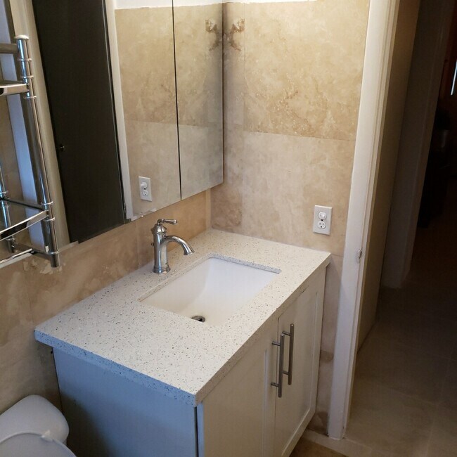 Bathroom - 1420 Atlantic Shores Blvd