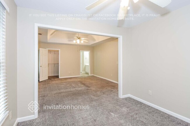 Building Photo - 262 Birchmore Walk
