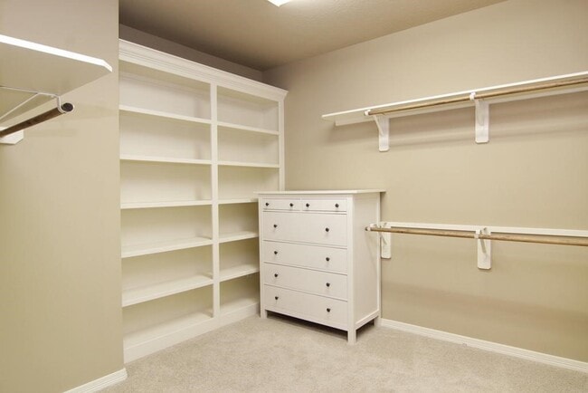 Building Photo - 5031 Cheena Dr