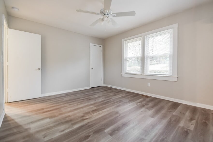 Building Photo - 5578 Owens Dr