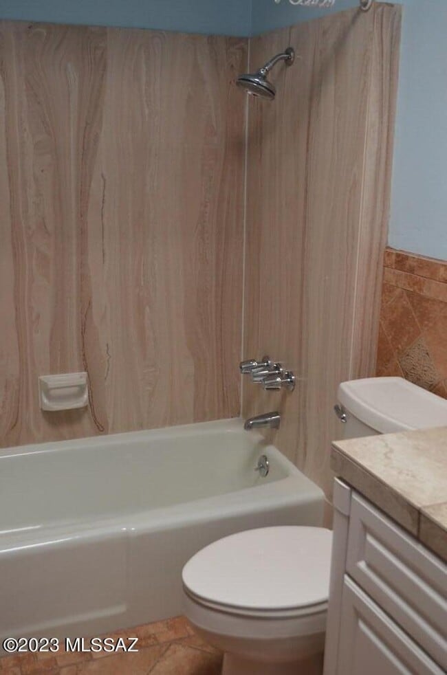 Building Photo - 961 Vía Terrado