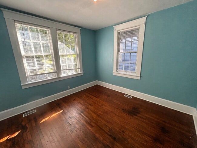 Building Photo - 2427 Sulton St