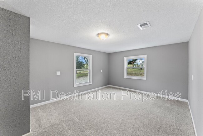 Building Photo - 15508 Loring Rd
