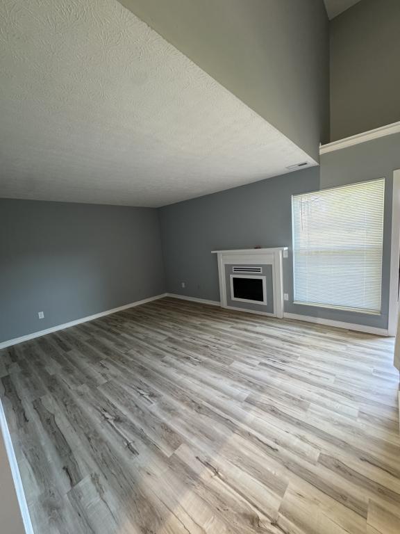 Building Photo - 30 Apple Ln