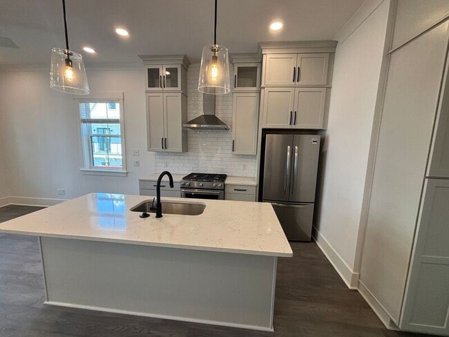 Building Photo - 16 Nats Ct