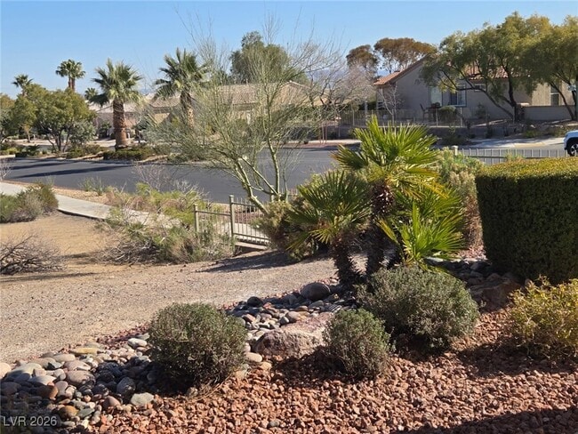 Building Photo - 5196 Alfingo St