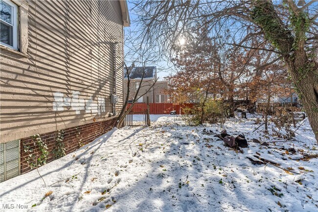 Building Photo - 430 E 149th St