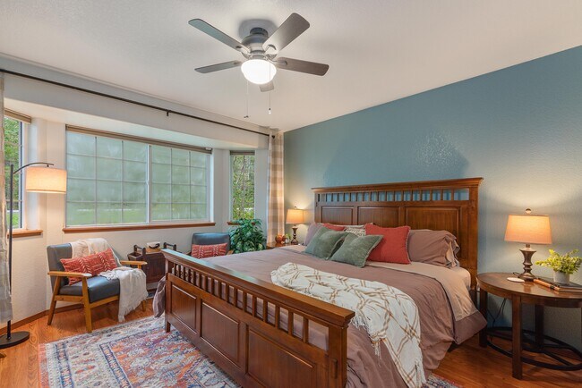 Building Photo - 2538 Mission Hills Dr
