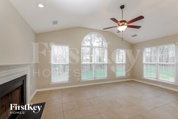 Building Photo - 11626 English Oak Ln