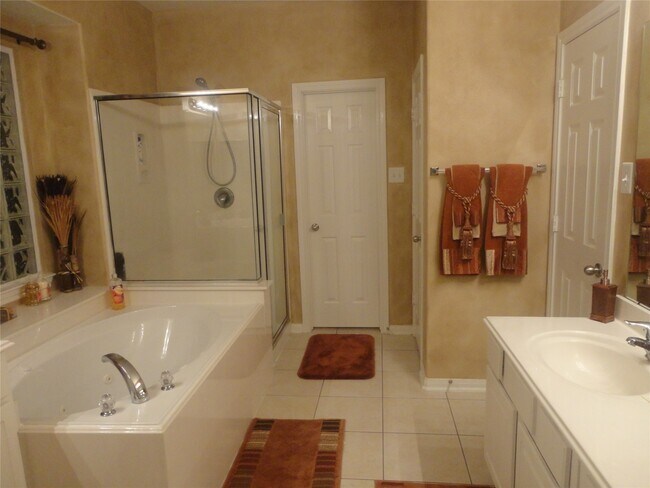 Building Photo - 114 Bryce Branch Cir