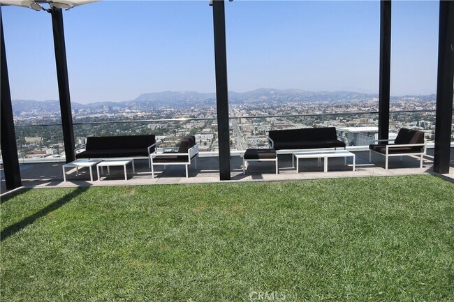 Building Photo - 3810 Wilshire Blvd
